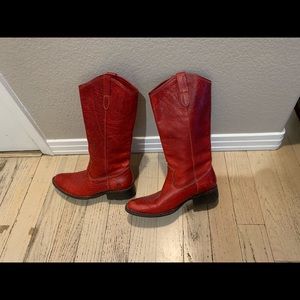 Woman’s Born Western Boot Sz 11